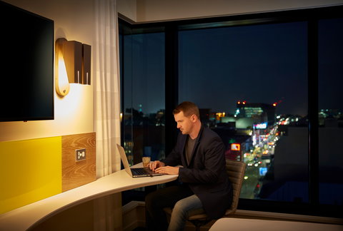 Holiday Inn Express Adelaide City Centre - Holiday Byron Bay 6