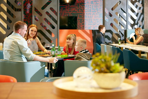 Holiday Inn Express Adelaide City Centre - Holiday Byron Bay 12