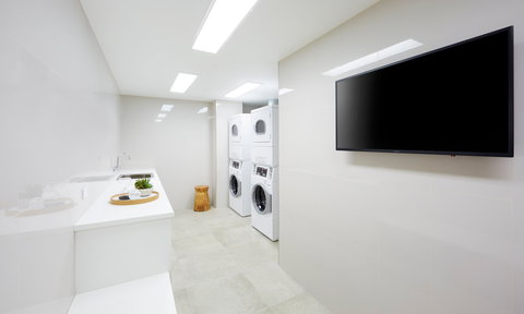 Holiday Inn Express Adelaide City Centre - Holiday Byron Bay 17