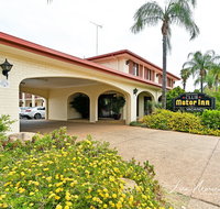 Narrandera Club Motor Inn - Holiday Byron Bay