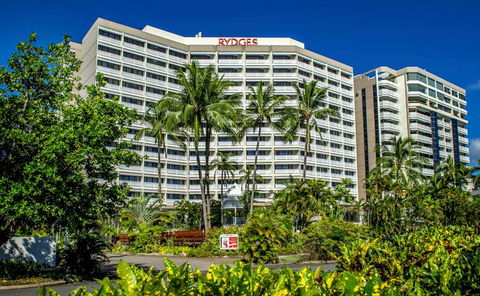 Rydges Esplanade Resort Cairns - Holiday Byron Bay 0