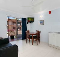 Cairns City Palms - Holiday Byron Bay