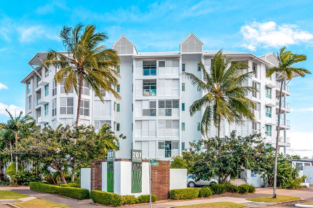 Cairns QLD Holiday Byron Bay