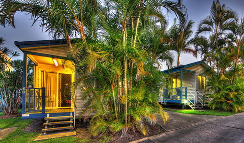 Alex Beach Cabins & Tourist Park - Holiday Byron Bay 0