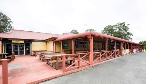 Nightcap at Jamison Hotel - Holiday Byron Bay 0