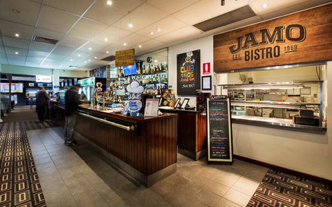 Nightcap at Jamison Hotel - Holiday Byron Bay 2