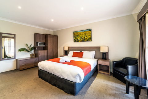 Parkes International - Holiday Byron Bay 1
