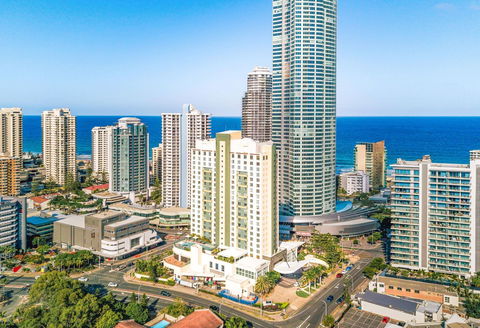 Voco Gold Coast - Holiday Byron Bay 0