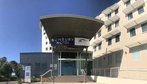 Bunbury Hotel Koombana Bay - Holiday Byron Bay 0