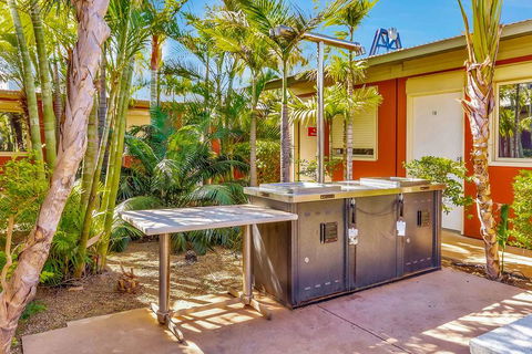 Econo Lodge Karratha - Holiday Byron Bay 16