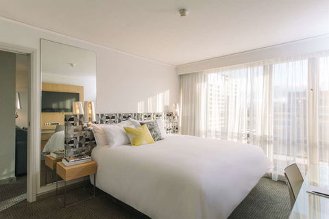 QT Canberra - Holiday Byron Bay 16