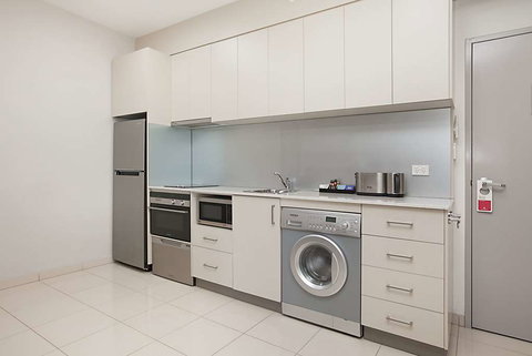 Ramada Suites Zen Quarter Darwin - Holiday Byron Bay 5