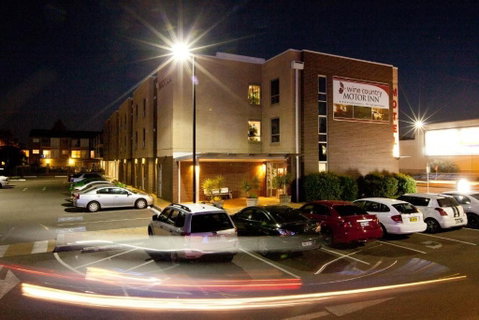 Wine Country Motor Inn - Holiday Byron Bay 0