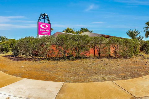 Econo Lodge Karratha - Holiday Byron Bay 0