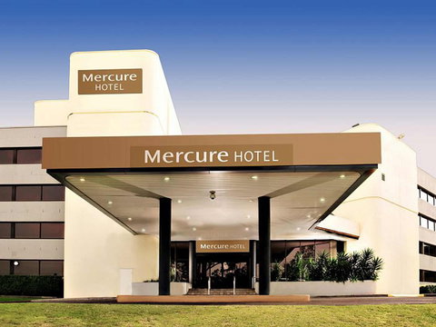 Mercure Penrith - Holiday Byron Bay 0
