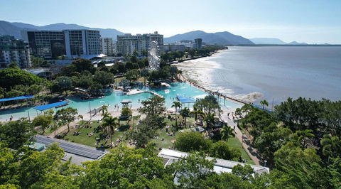 Pacific Hotel Cairns - Holiday Byron Bay 0