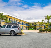 Mackay Seabreeze Apartments - Holiday Byron Bay