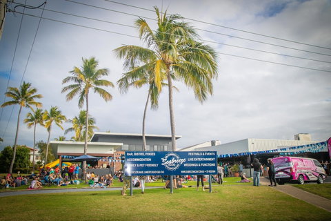 Mackay Seabreeze Apartments - Holiday Byron Bay 1