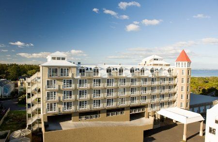 Deep Blue Hotel & Hot Springs - Holiday Byron Bay 0