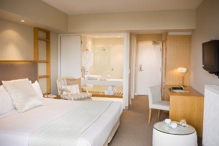 Deep Blue Hotel & Hot Springs - Holiday Byron Bay 2