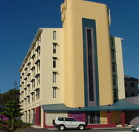Ocean Beach Hotel - Holiday Byron Bay