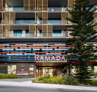Ramada VetroBlu Scarborough Beach - Holiday Byron Bay
