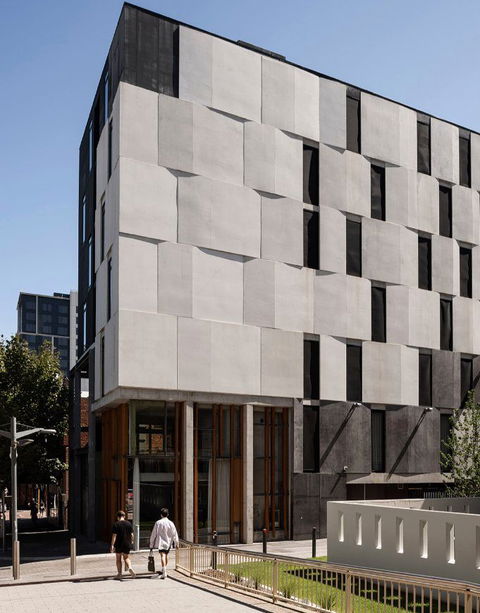 Alex Hotel, Perth - Holiday Byron Bay 0