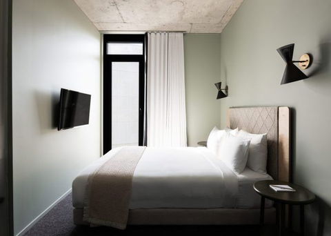 Alex Hotel, Perth - Holiday Byron Bay 2