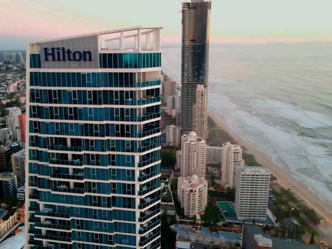 Hilton Surfers Paradise Hotel - Holiday Byron Bay 1
