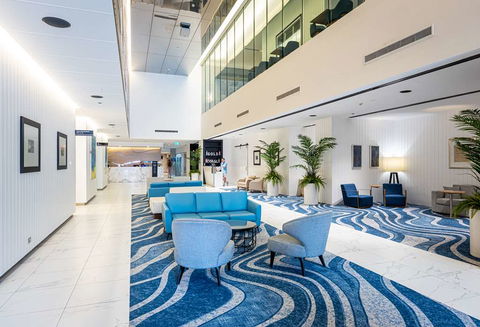 Hilton Surfers Paradise Hotel - Holiday Byron Bay 2