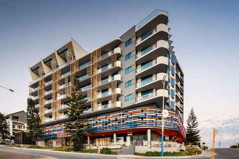 Ramada VetroBlu Scarborough Beach - Holiday Byron Bay 2
