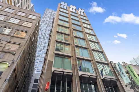 YEHS Hotel Melbourne CBD - Holiday Byron Bay 0