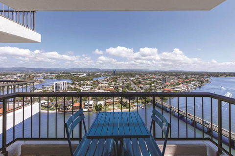 Vibe Hotel Gold Coast - Holiday Byron Bay 2