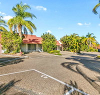 Comfort Inn North Brisbane - Holiday Byron Bay