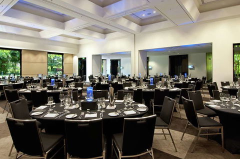 Hilton Cairns - Holiday Byron Bay 10