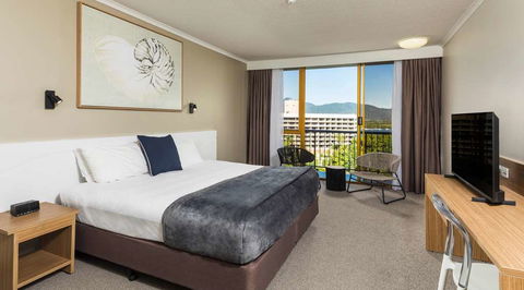 Pacific Hotel Cairns - Holiday Byron Bay 6