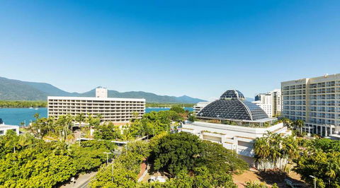 Pacific Hotel Cairns - Holiday Byron Bay 8