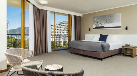 Pacific Hotel Cairns - Holiday Byron Bay 9