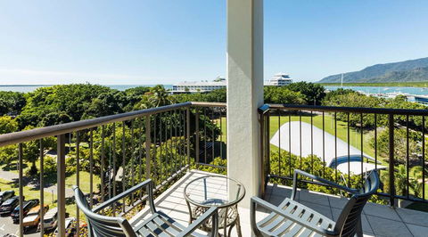 Pacific Hotel Cairns - Holiday Byron Bay 10