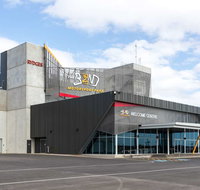 Rydges Pit Lane Hotel - Holiday Byron Bay