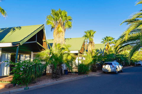Desert Palms Alice Springs - Holiday Byron Bay 0