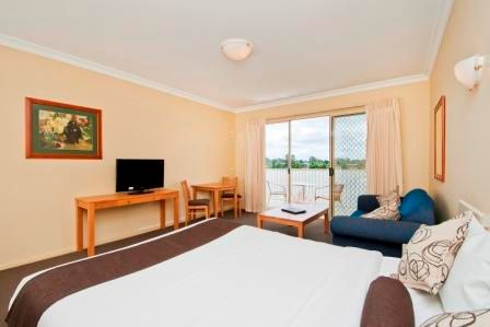 Nagambie Waterfront Motel - Holiday Byron Bay 1