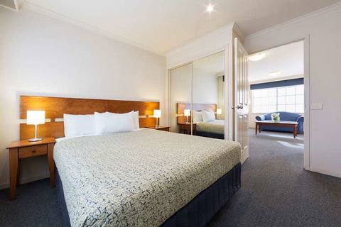 Canberra Parklands Central - Holiday Byron Bay 0