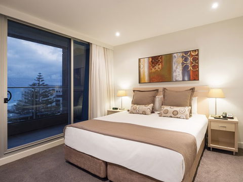 Oaks Liberty Towers - Holiday Byron Bay 1
