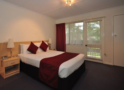 Edinburgh Motor Inn Warragul - Holiday Byron Bay 1