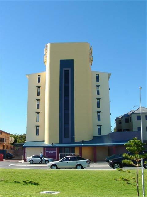 Ocean Beach Hotel - Holiday Byron Bay 1