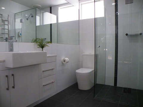 Hamilton Lonsdale Motel - Holiday Byron Bay 1