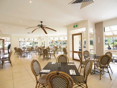 Oaks Oasis, Caloundra - Holiday Byron Bay 5