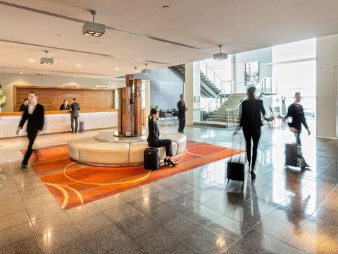 PARKROYAL Melbourne Airport - Holiday Byron Bay 2