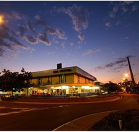 Isa Hotel - Holiday Byron Bay